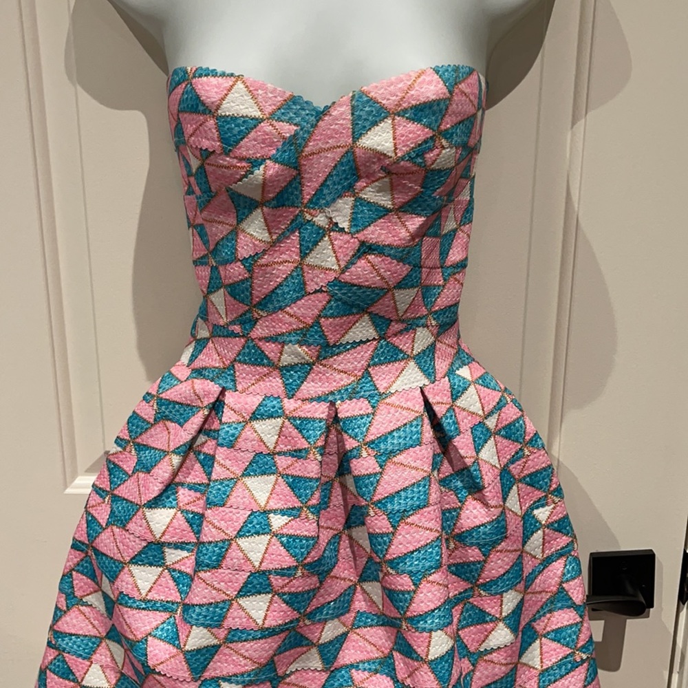 Dress - Picture 2 of 4